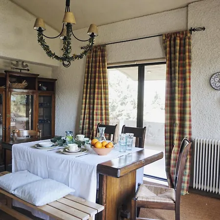 Tettix House Вилла